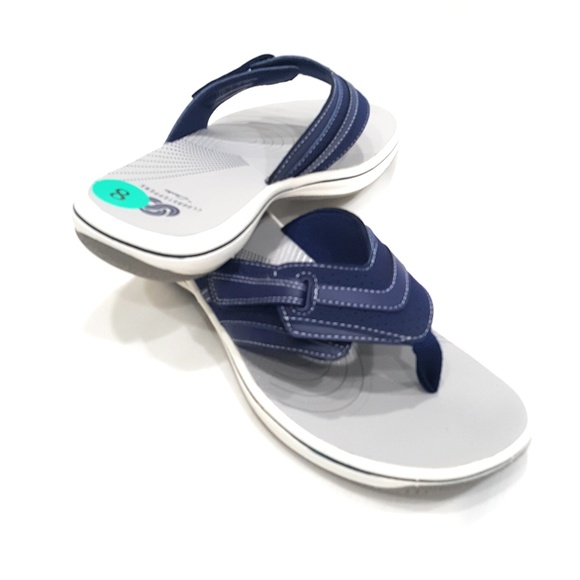 Clarks Women's Brinkley Keely Flip-Flop - Picture 2 of 8